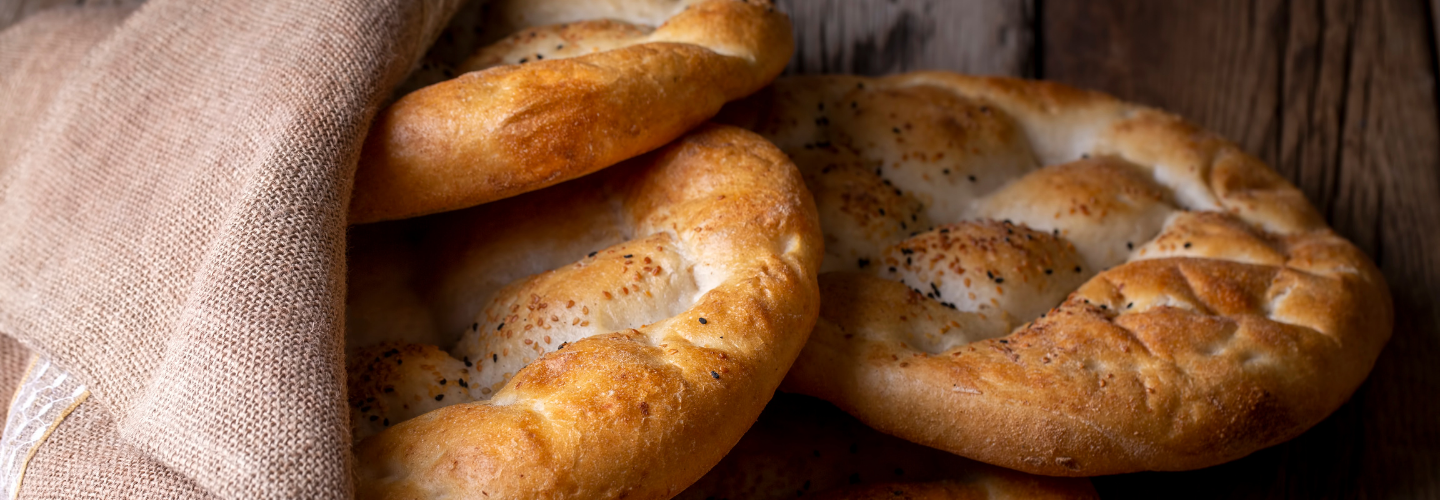 Fresh Ramadan pide bread