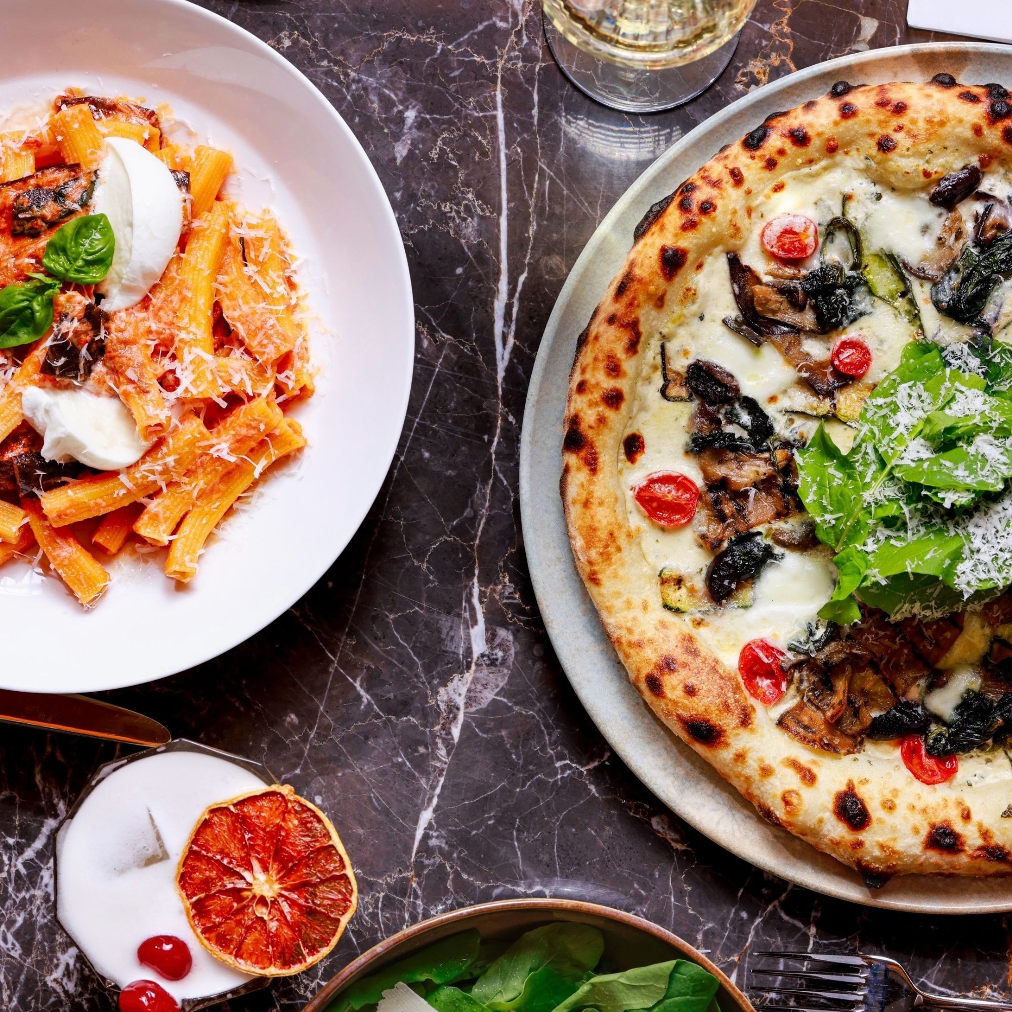 Burratalı makarna ve pizza